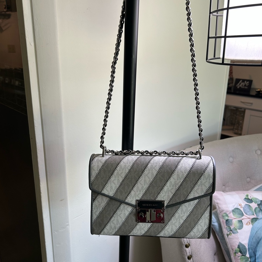 Michael Kors Silver and White Striped Shoulder Bag